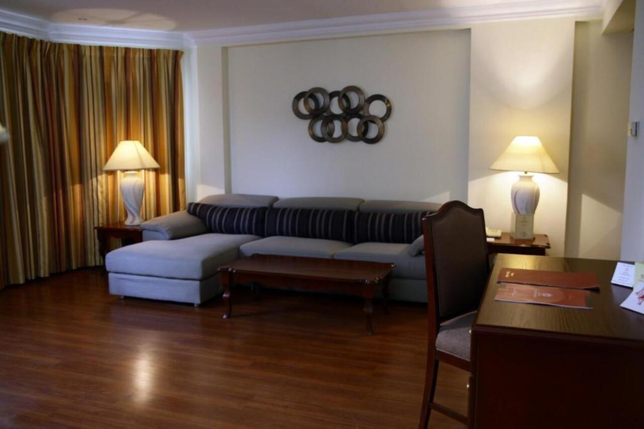Bahrain Carlton Hotel Manama Luaran gambar